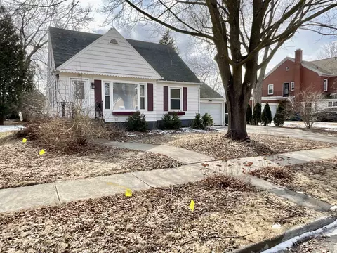 380 Maple Ave, Fond Du Lac, WI 54935