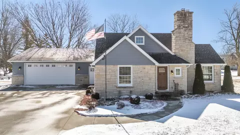 643 W Calumet St, Hilbert, WI 54129
