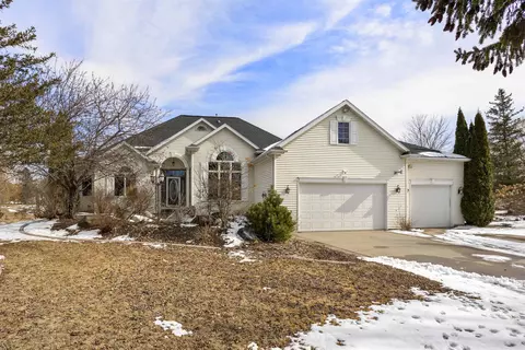 w7590 Robert Court, Hortonville, WI 54944