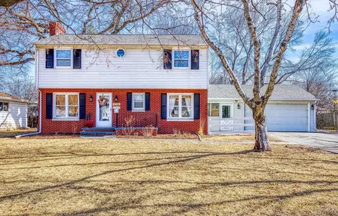 1036 Kalfahs St, Neenah, WI 54956