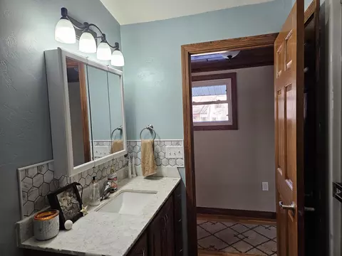 Bath - 4109 N Capitol Ct, Appleton, WI 54913 photo 1 of 1