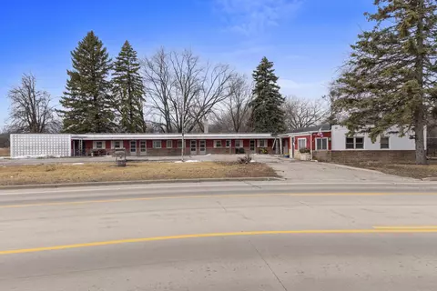 2847 Fond Du Lac Rd, Oshkosh, WI 54902