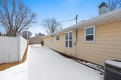 1030 W Lindbergh St, Appleton, WI 54914 photo 24