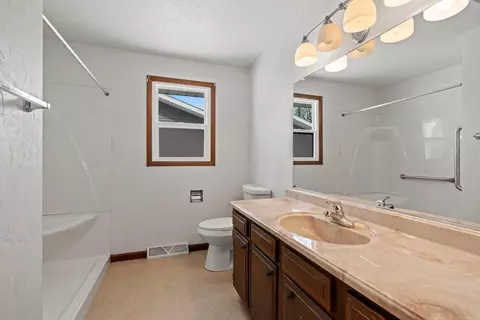 1030 W Lindbergh St, Appleton, WI 54914 photo 11