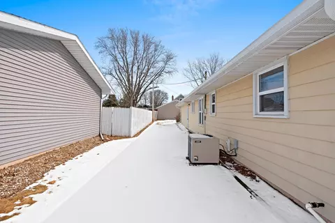 1030 W Lindbergh St, Appleton, WI 54914 photo 23