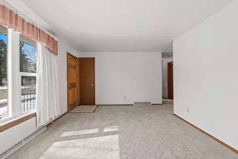 1030 W Lindbergh St, Appleton, WI 54914 photo 4