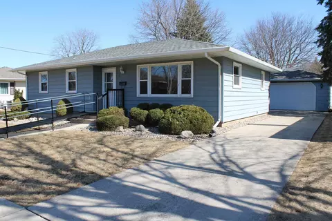 37 N Peters Ave, Fond Du Lac, WI 54935