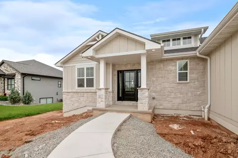 284 Kerrigan Dr, Wrightstown, WI 54180 photo 3