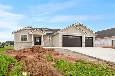 284 Kerrigan Dr, Wrightstown, WI 54180 photo 2