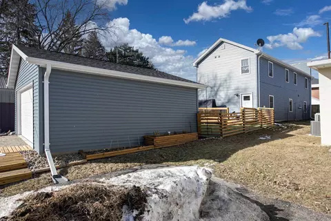 175 S Main St, Iola, WI 54945 photo 3