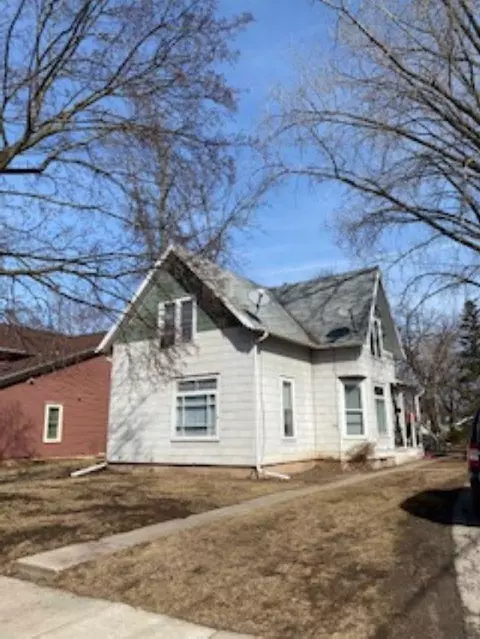 911 Franklin St, De Pere, WI 54115