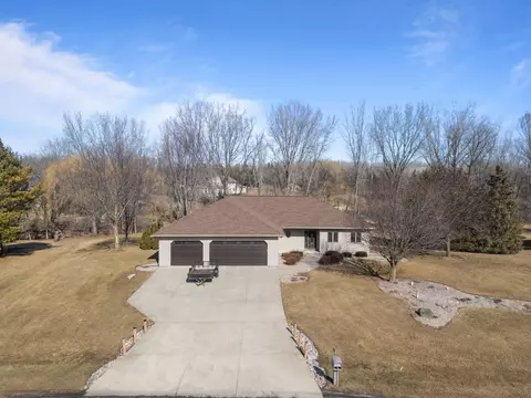 w7330 West Meadows Lane, Greenville, WI 54942
