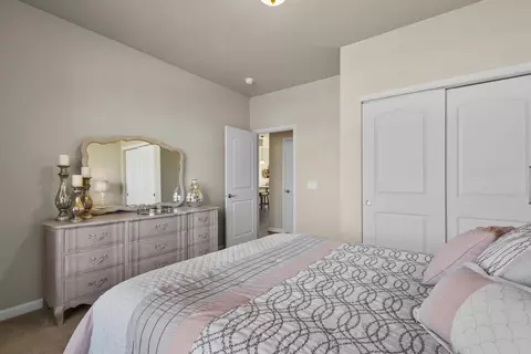 Bedroom - 2447 E Glenhurst Dr, Appleton, WI 54913 photo 5 of 5