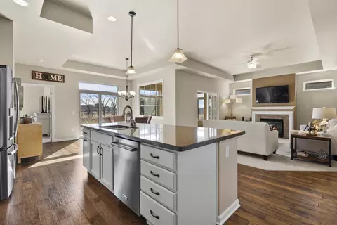 Kitchen - 2447 E Glenhurst Dr, Appleton, WI 54913 photo 3 of 4