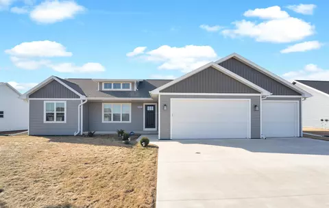 2051 Antelope Trl, Kaukauna, WI 54130