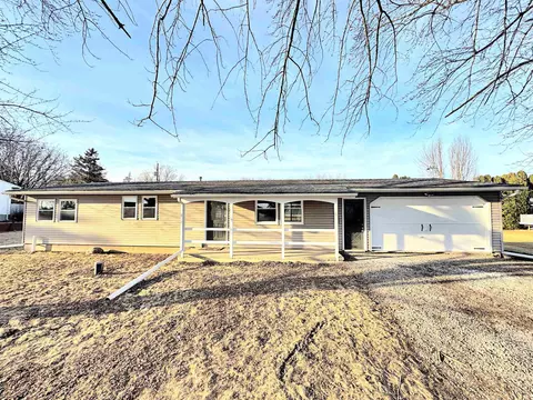 3314 Doyle Ln, Oshkosh, WI 54902