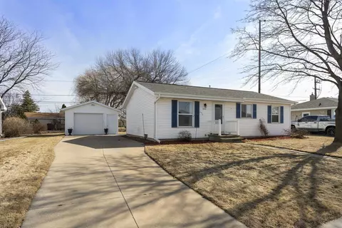 2616 Main Ave, Kaukauna, WI 54130