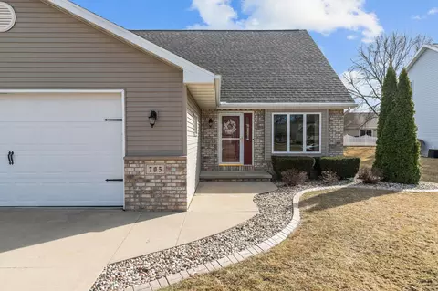 705 Highview Ln, Kimberly, WI 54136