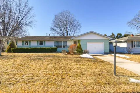 2022 Fern Ln, Green Bay, WI 54302