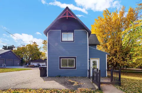 410 Mill St, Waupaca, WI 54981
