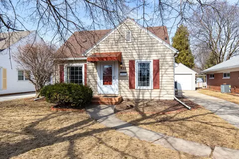 422 W Seymour St, Appleton, WI 54915
