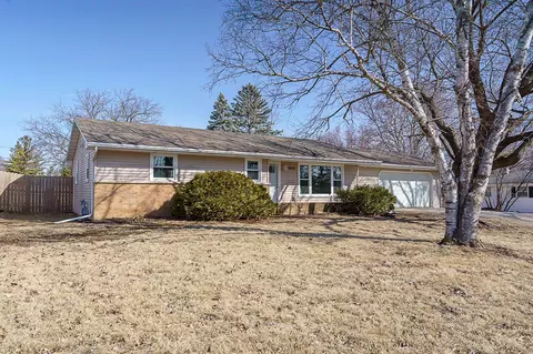 2928 Glendale Ave, Green Bay, WI 54313