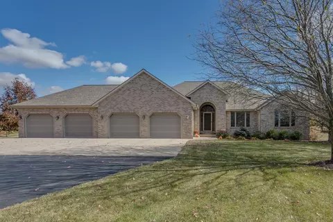 2136 Pheasant Run Trl, De Pere, WI 54115