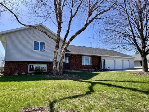 w7604 Forest Avenue, Fond Du Lac, WI 54937