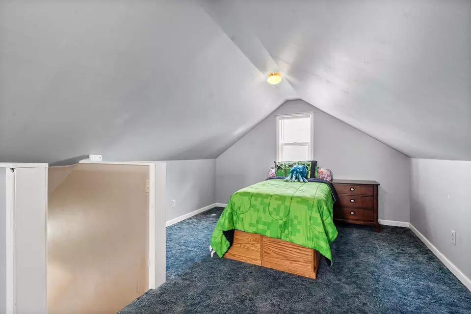 Bedroom - 949 Adams St, Neenah, WI 54956 photo 3 of 3