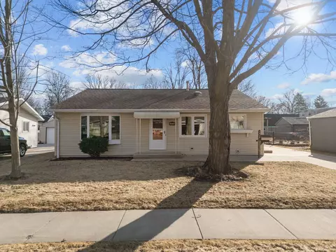 1618 N Hall Ave, Appleton, WI 54911