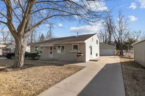 1618 N Hall Ave, Appleton, WI 54911 photo 2