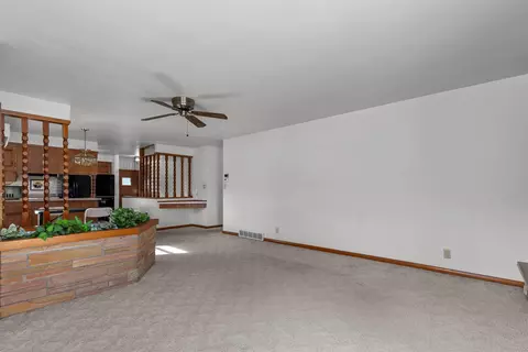 Living - 1631 N Viola St, Appleton, WI 54911 photo 3 of 4
