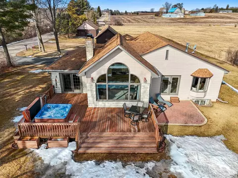 w7606 Mink Ranch Lane, Shawano, WI 54166
