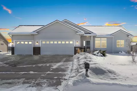 216 Haymeadow Ct, Wrightstown, WI 54180