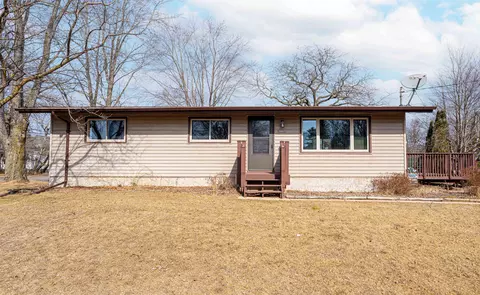 w7796 East Street, Shiocton, WI 54170