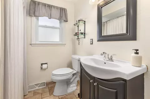 218 E Hoover Ave, Appleton, WI 54914 photo 24