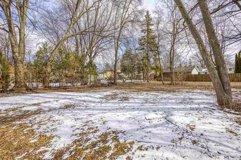 218 E Hoover Ave, Appleton, WI 54914 photo 9
