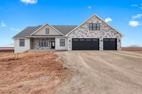 N1348 Meadow Park Drive, Greenville, WI 54942