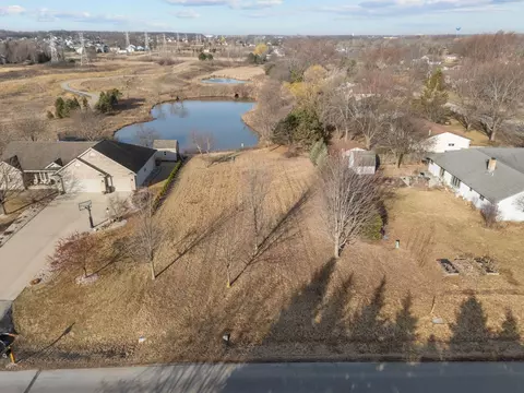 Handel Drive, Appleton, WI 54915