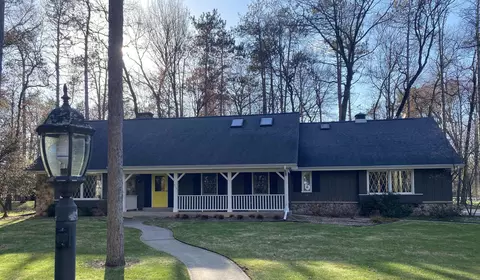 716 Sunset Dr, Marinette, WI 54143