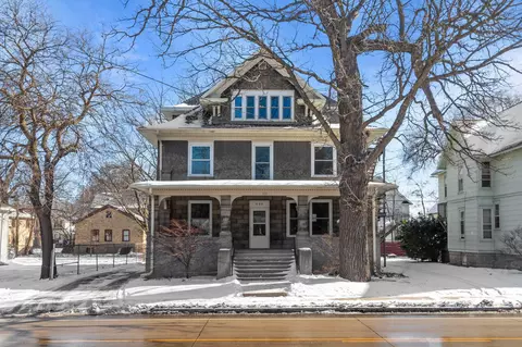 608 Jackson St, Oshkosh, WI 54901