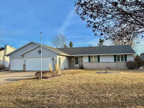 w6017 Pearl Drive, Appleton, WI 54915