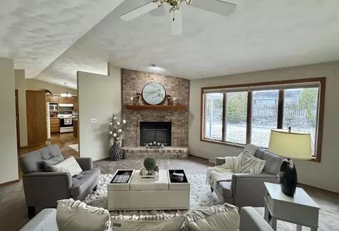 w6017 Pearl Drive, Appleton, WI 54915 photo 4