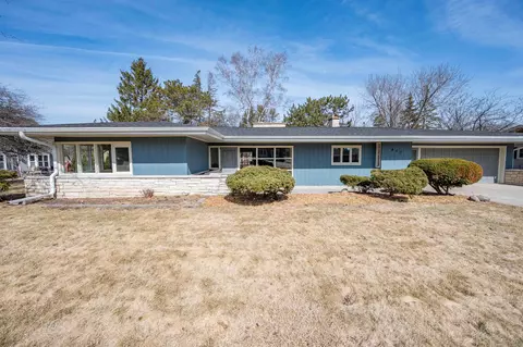 411 Cook St, De Pere, WI 54115