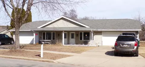608 Cummings Rd, Wautoma, WI 54982