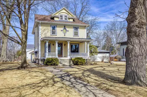 32 W New York Ave, Oshkosh, WI 54901
