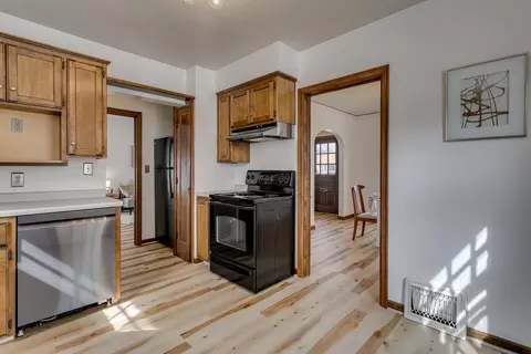 519 E Glendale Ave, Appleton, WI 54911 photo 9