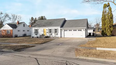 1451 Mayfair St, De Pere, WI 54115