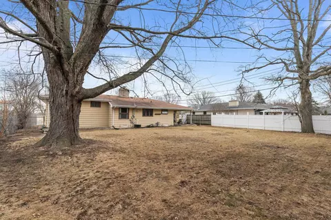 Exterior - 1107 E Calumet St, Appleton, WI 54915 photo 6 of 7