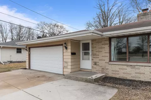 Exterior - 1107 E Calumet St, Appleton, WI 54915 photo 2 of 7